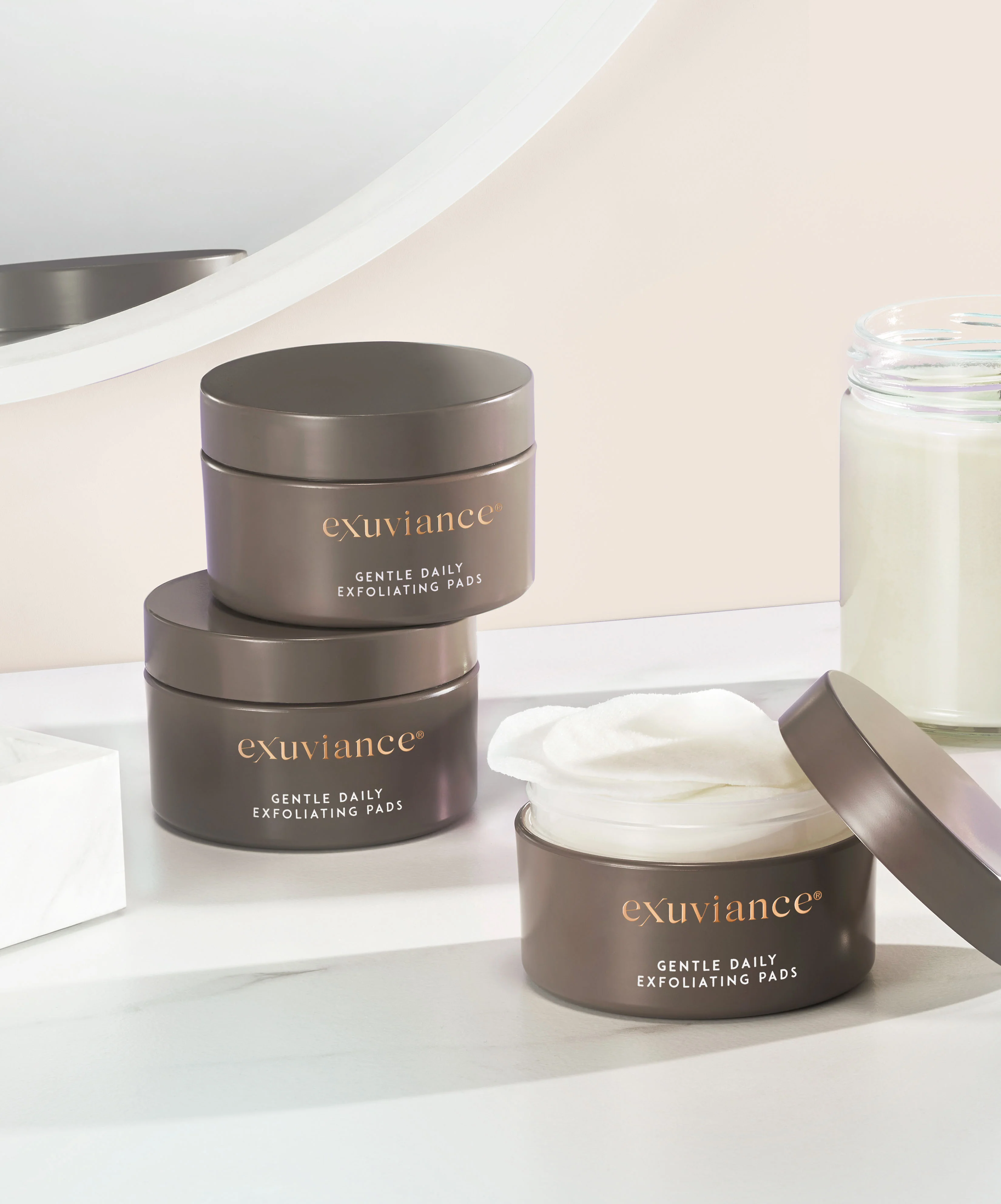 Gentle Daily Exfoliating Pads - Image 7